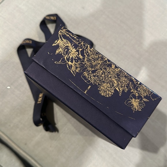 Dior Box gold and navy with Dior ribbon and Dior tissue. - Picture 2 of 8